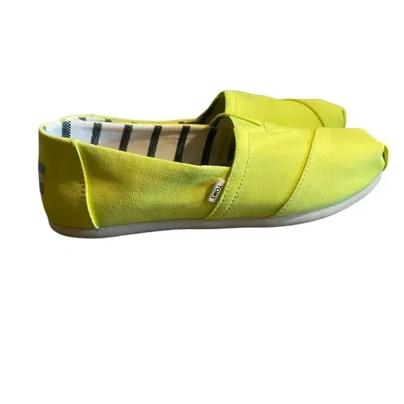 NWT Women's Toms Neon Yellow Slip On Canvas Shoes Size 7 - Picture 1 of 12